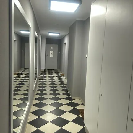 Apartment Black